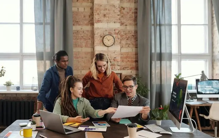 New Path, New Tools: Helpful Digital Resources to Smooth Your Career Change